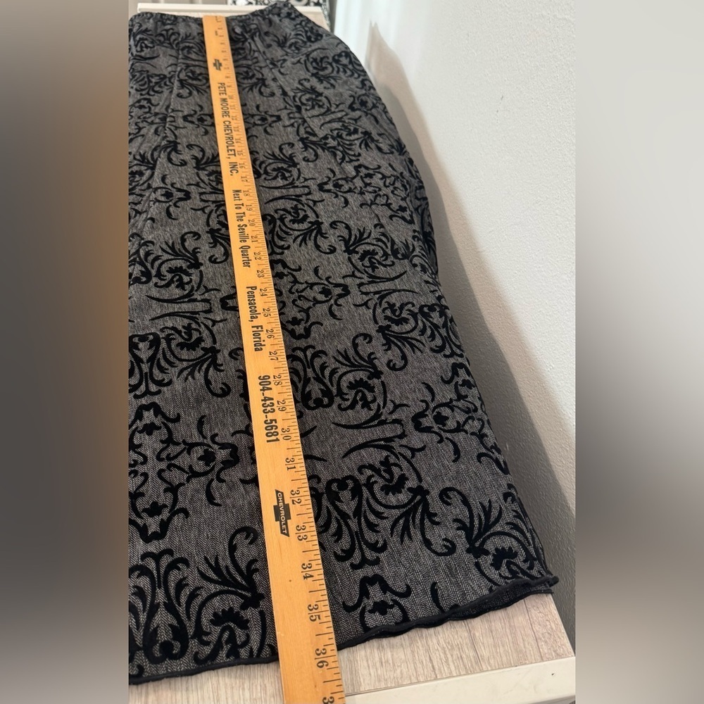 J Jill Grey Flocked Print Skirt Midi Maxi 90s y2k Goth Dark Romance Size 8 - Picture 5 of 8